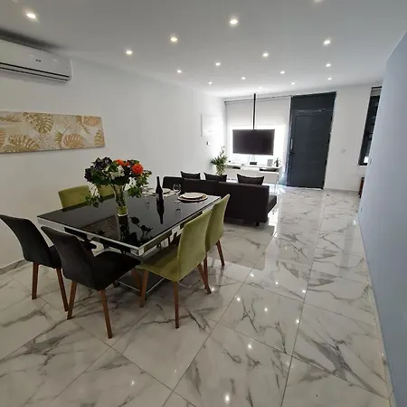 Kubata T1 Apartment *